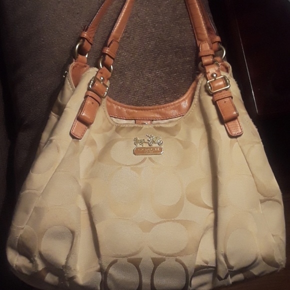 Beautiful Coach Satchel - Picture 4 of 5